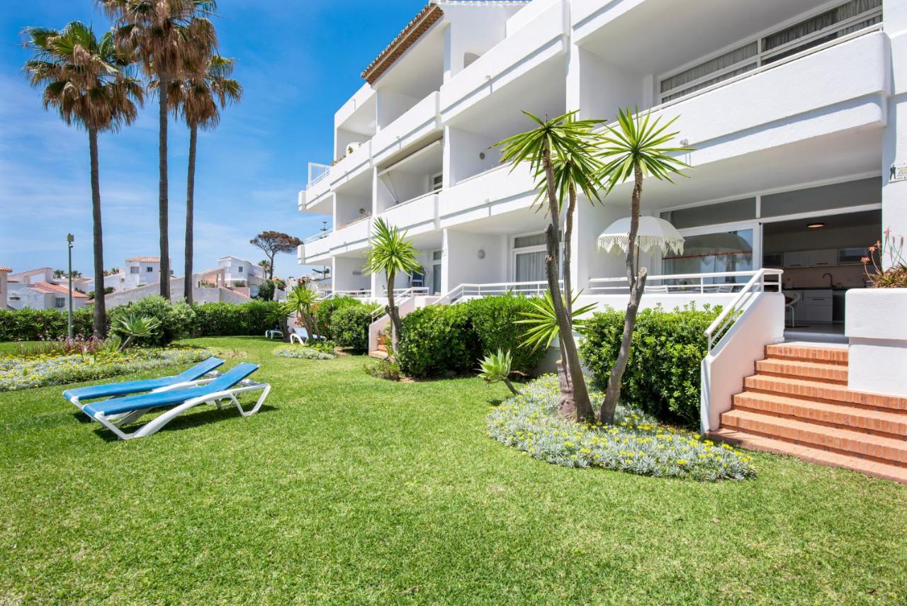 Frontline Beach Apartment Miraflores Sitio de Calahonda Luaran gambar