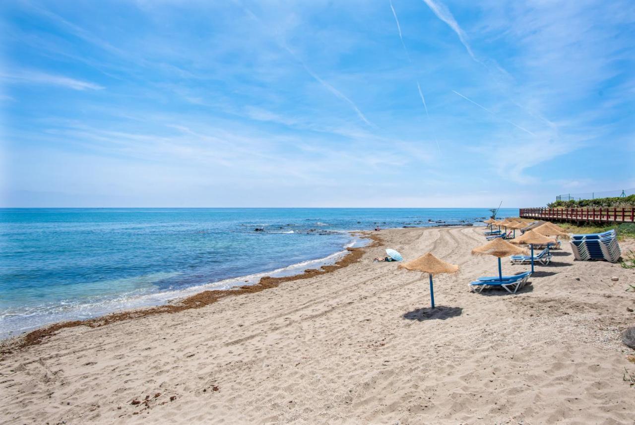 Frontline Beach Apartment Miraflores Sitio de Calahonda Luaran gambar
