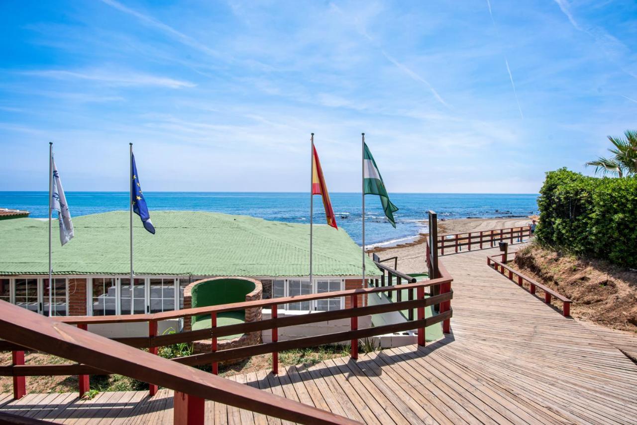 Frontline Beach Apartment Miraflores Sitio de Calahonda Luaran gambar