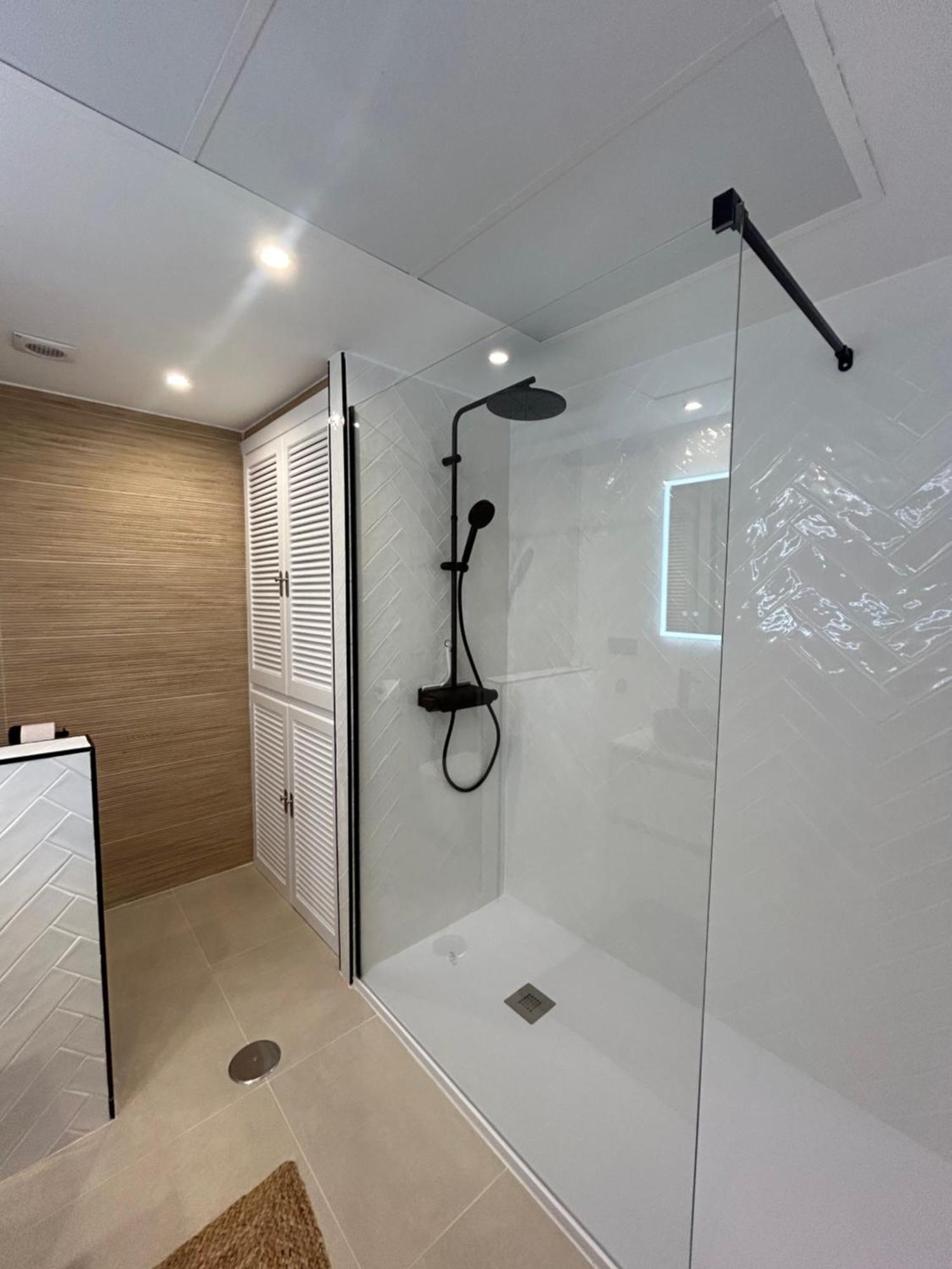 Frontline Beach Apartment Miraflores Sitio de Calahonda Luaran gambar